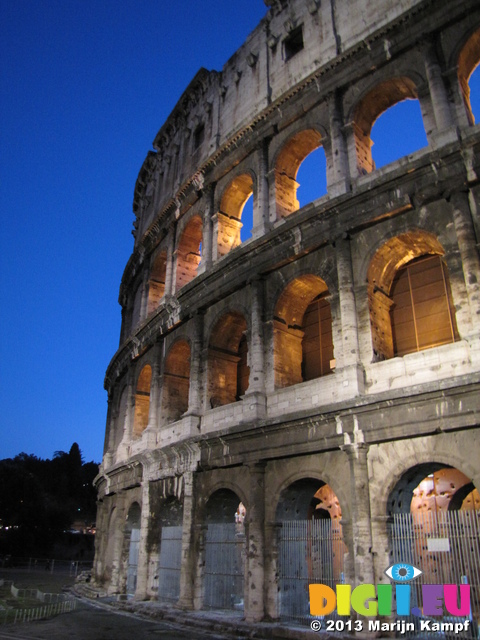 SX30331 Lit up arches of the Colosseum